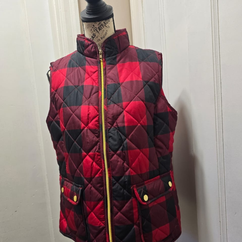Women's Quilted Puffer Vest - Red and Black